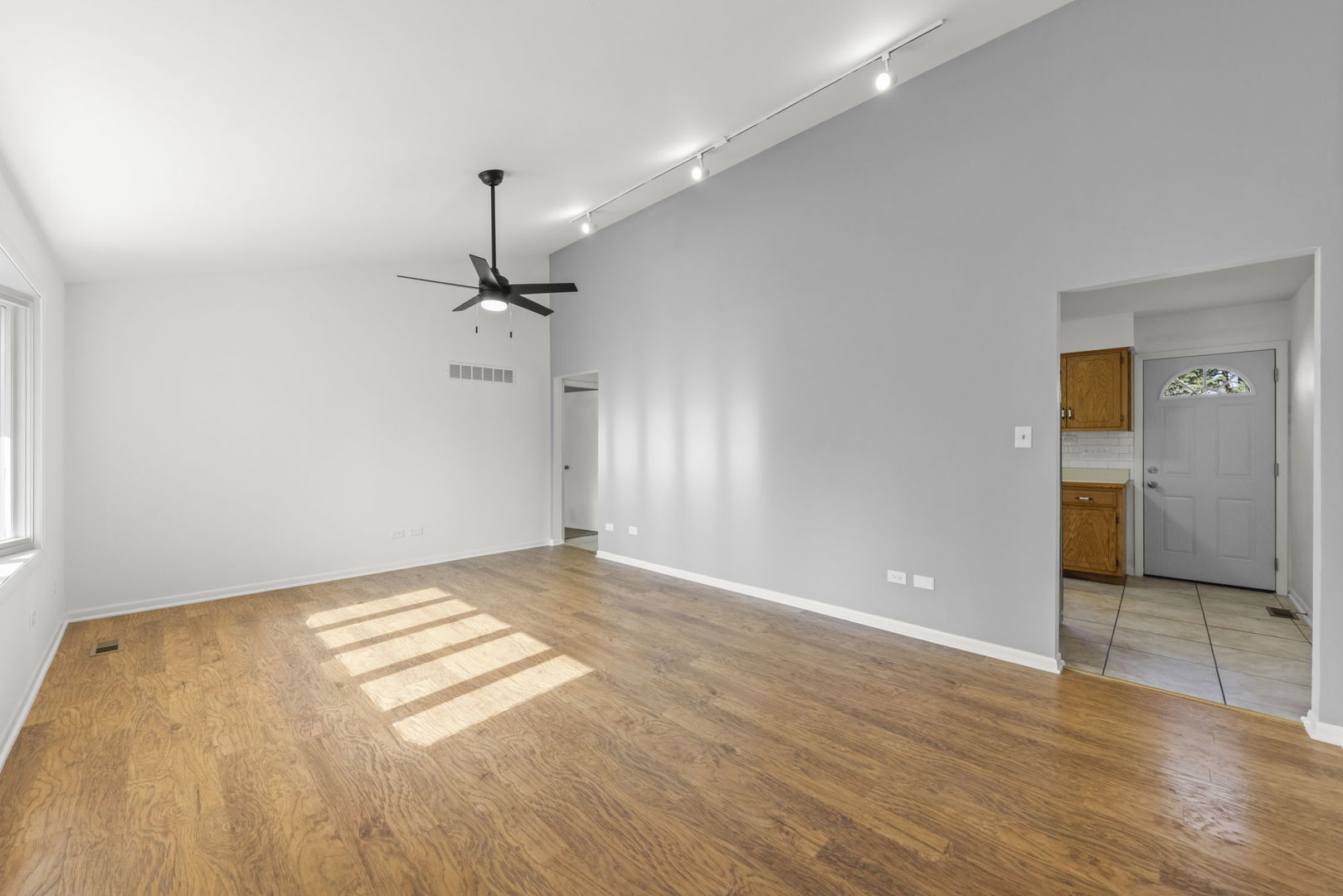 2337 Golfview Dr Joliet, IL 60435