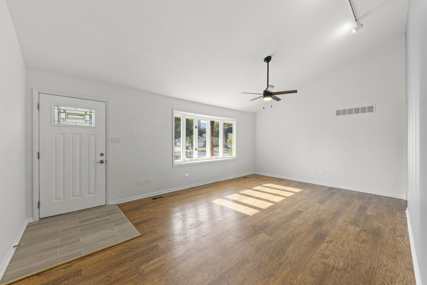 2337 Golfview Dr Joliet, IL 60435