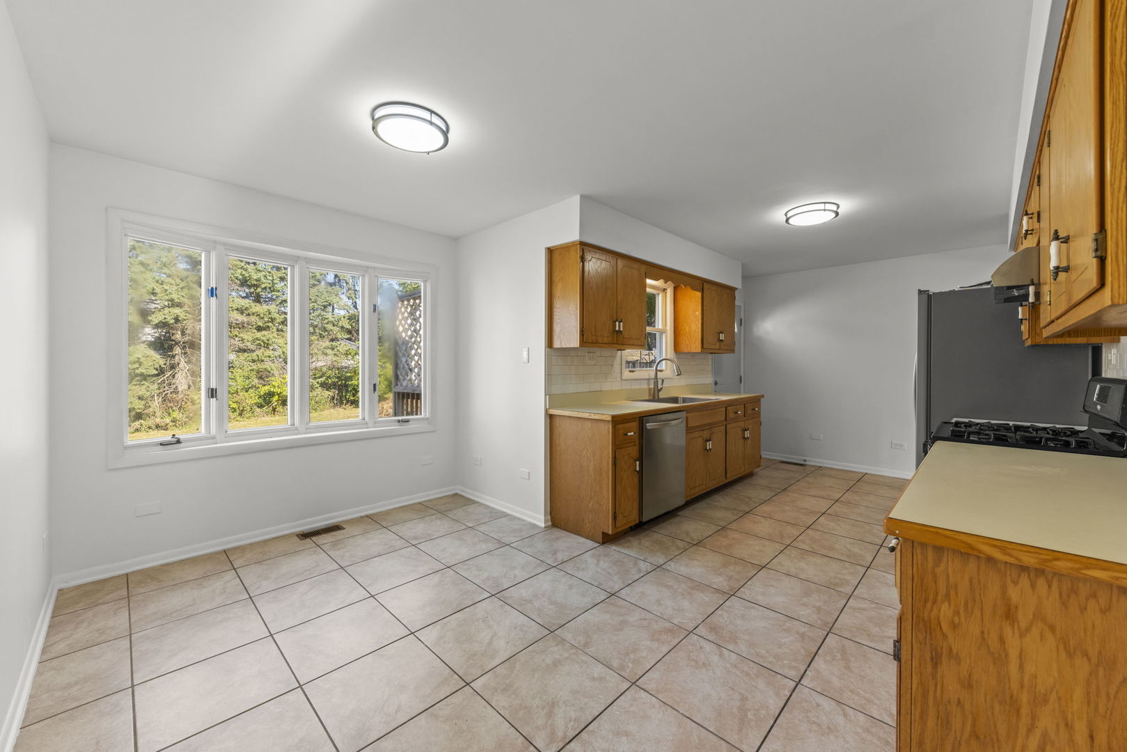 2337 Golfview Dr Joliet, IL 60435