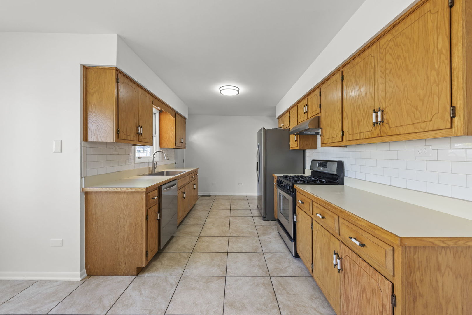 2337 Golfview Dr Joliet, IL 60435