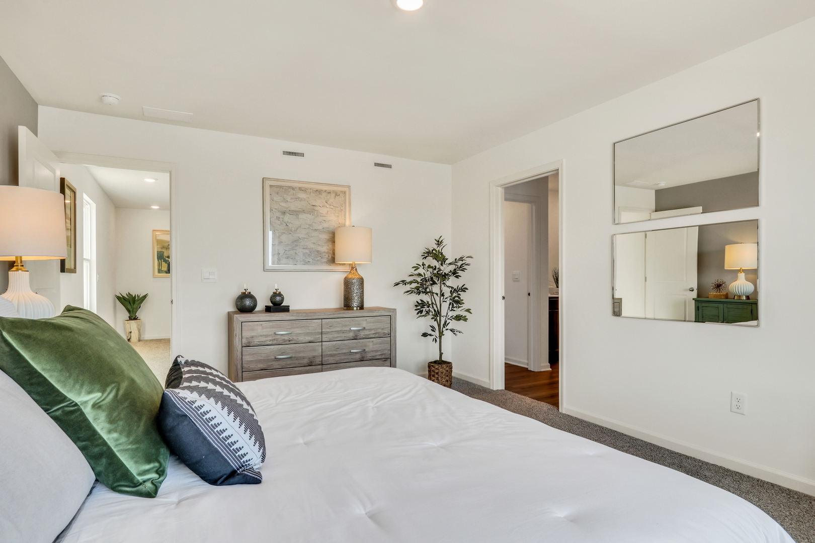 511 Adirondack Ct Joliet, IL 60436