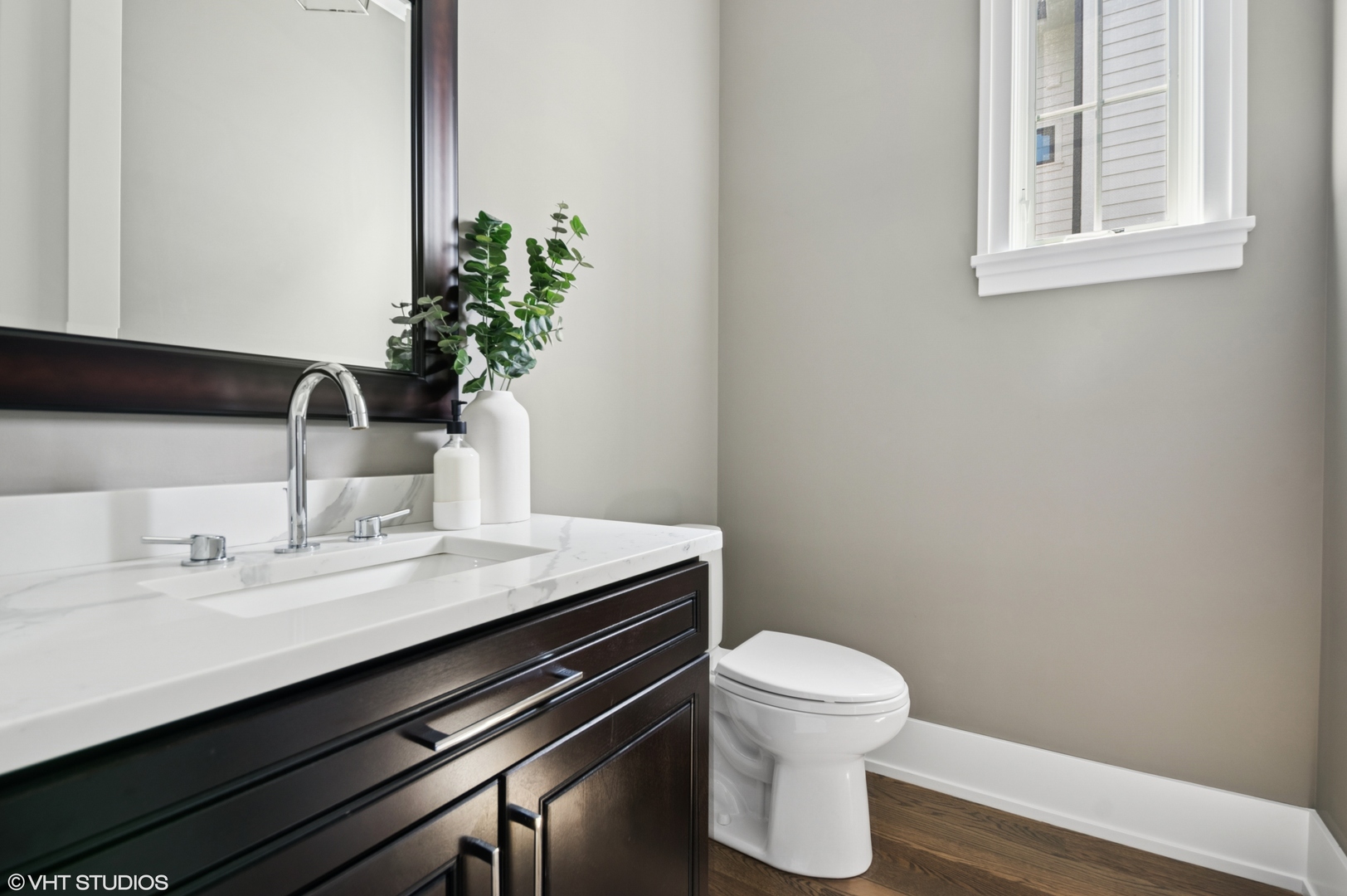 428 Beverly Dr Wilmette, IL 60091