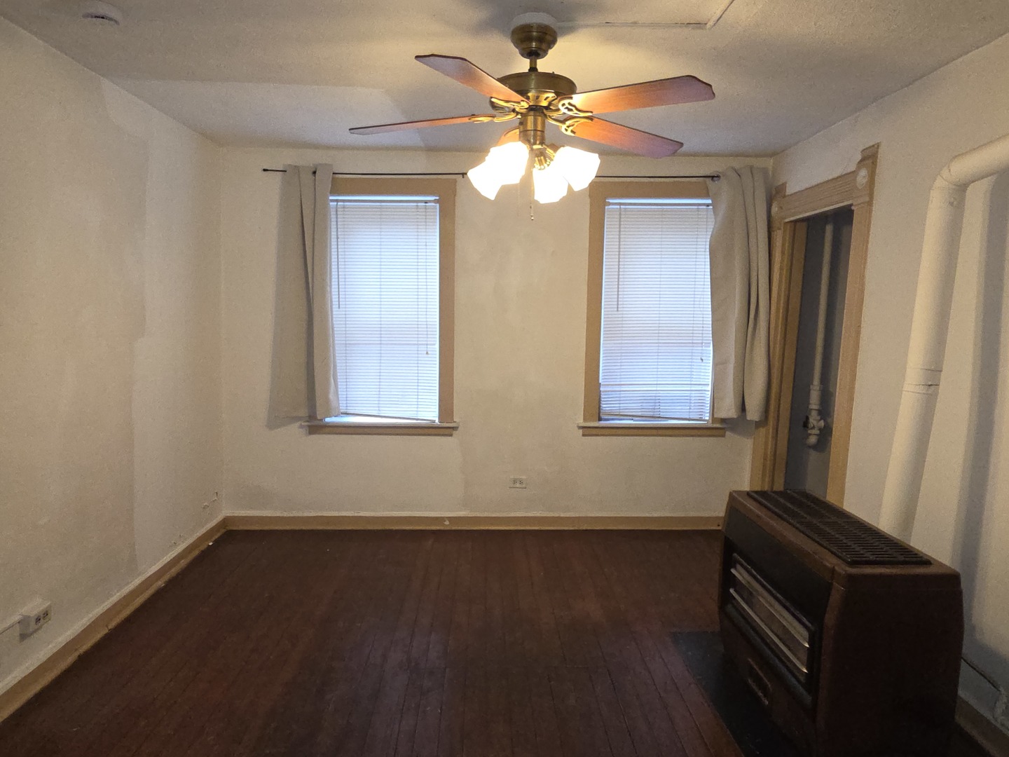 2310 N Hoyne Ave Chicago, IL 60647