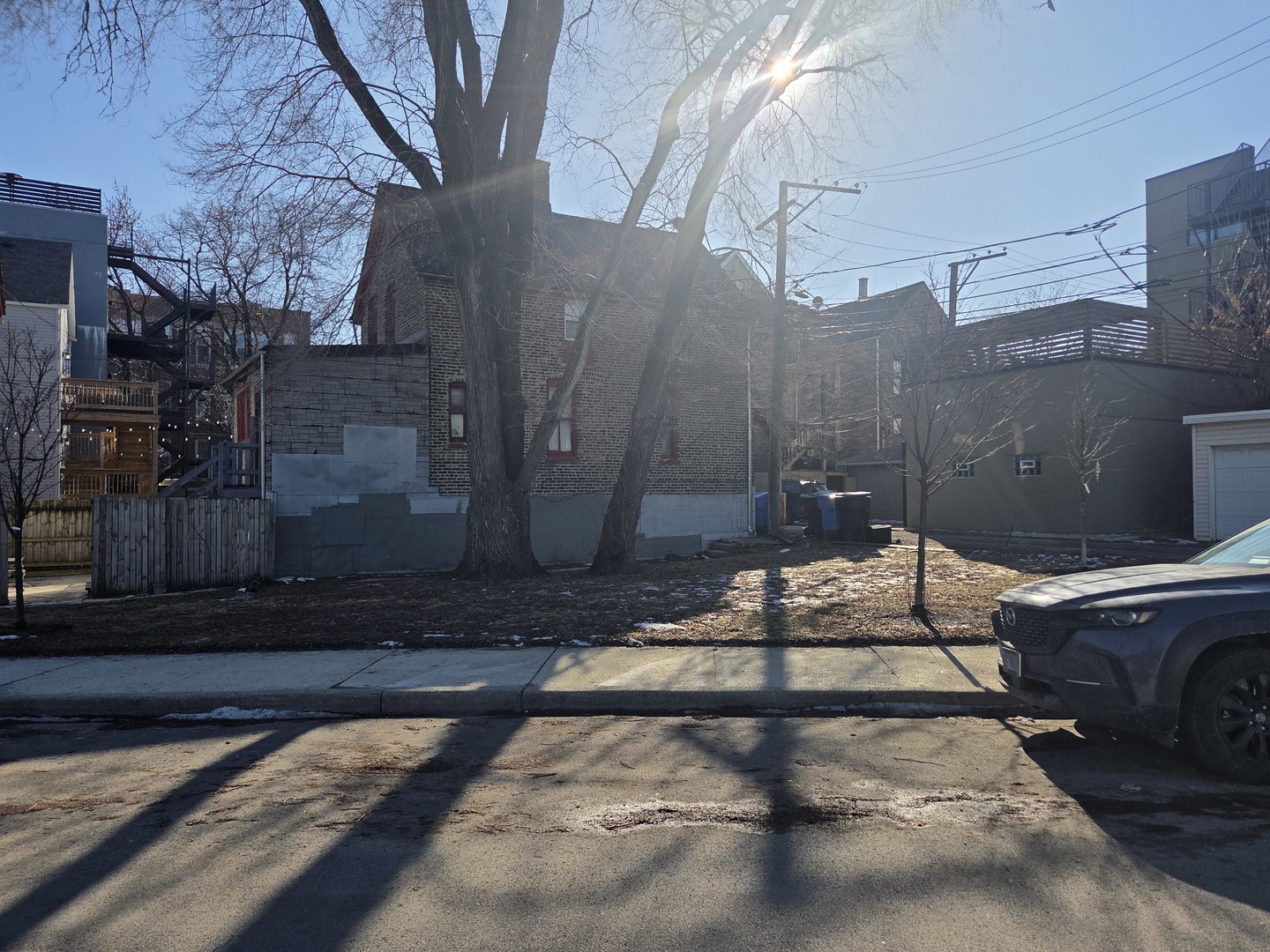 2310 N Hoyne Ave Chicago, IL 60647