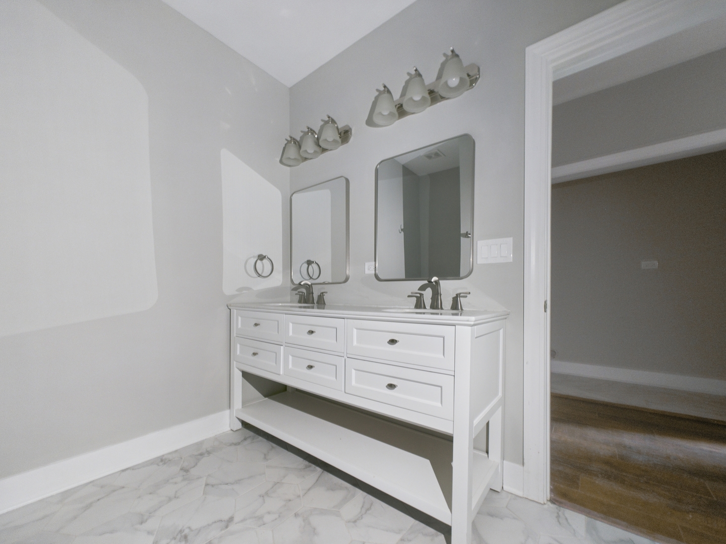 840 S Cuyler Ave Oak Park, IL 60304