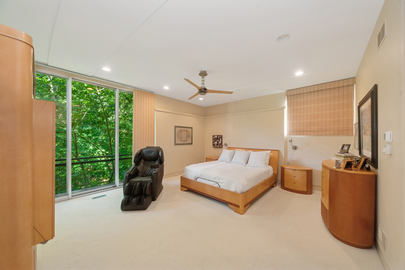 282 Linden Park Pl Highland Park, IL 60035