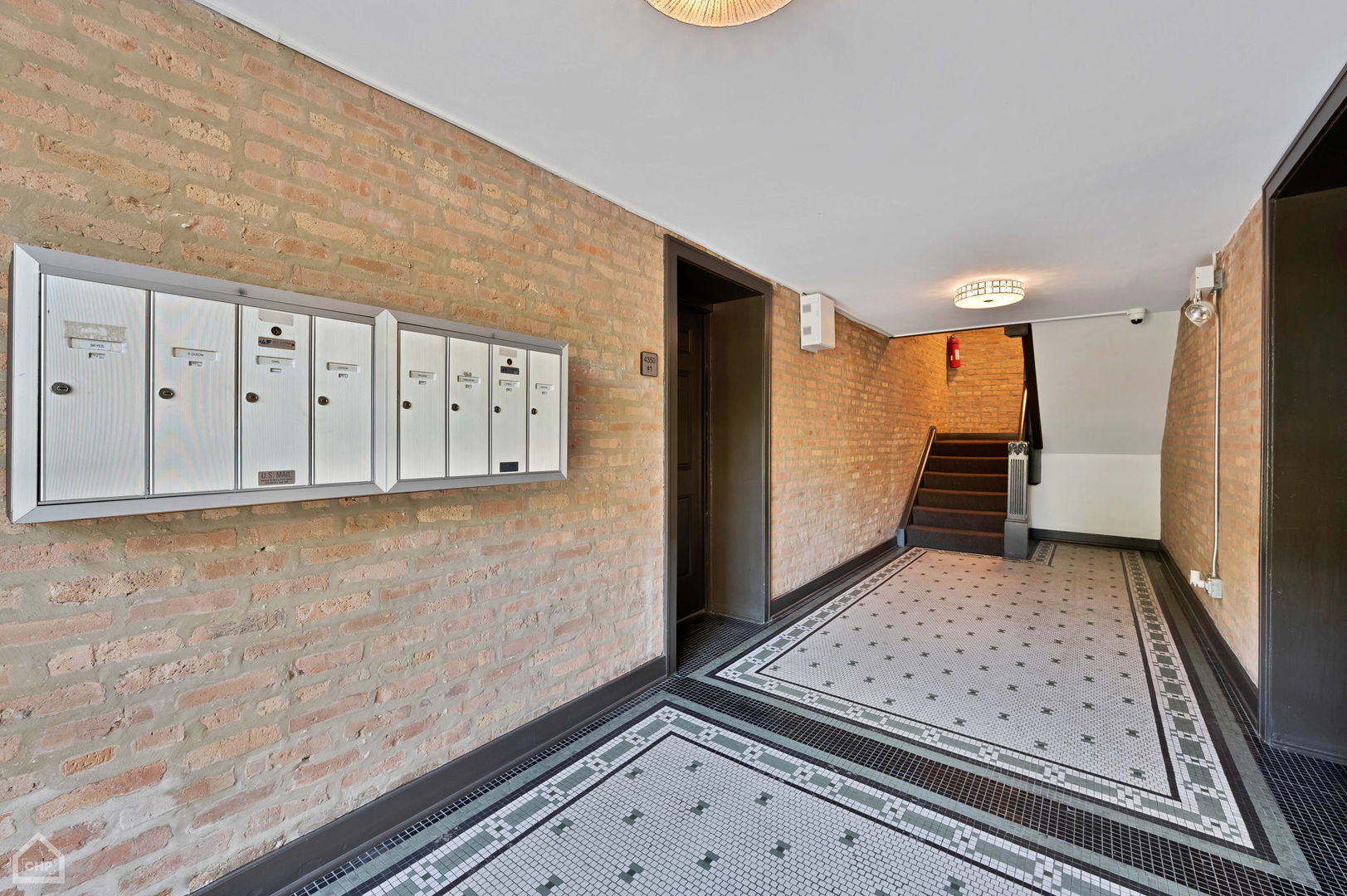 4358 S Prairie Ave Chicago, IL 60653