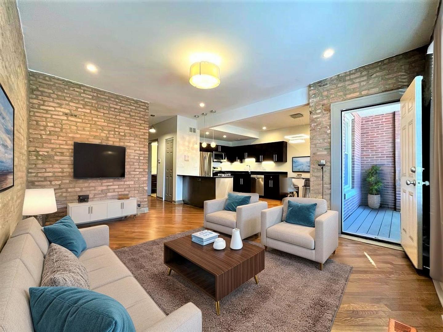 4358 S Prairie Ave Chicago, IL 60653