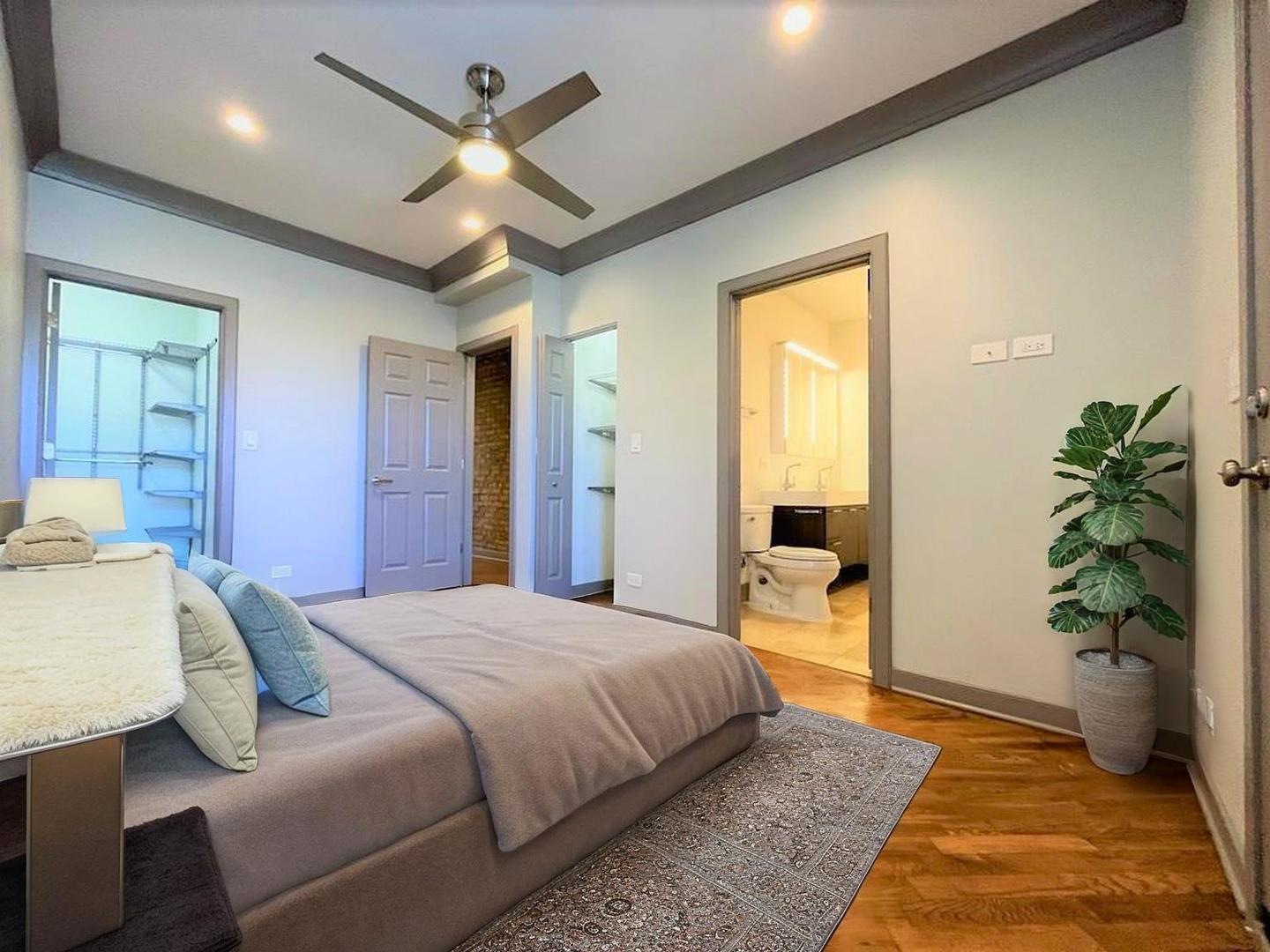 4358 S Prairie Ave Chicago, IL 60653