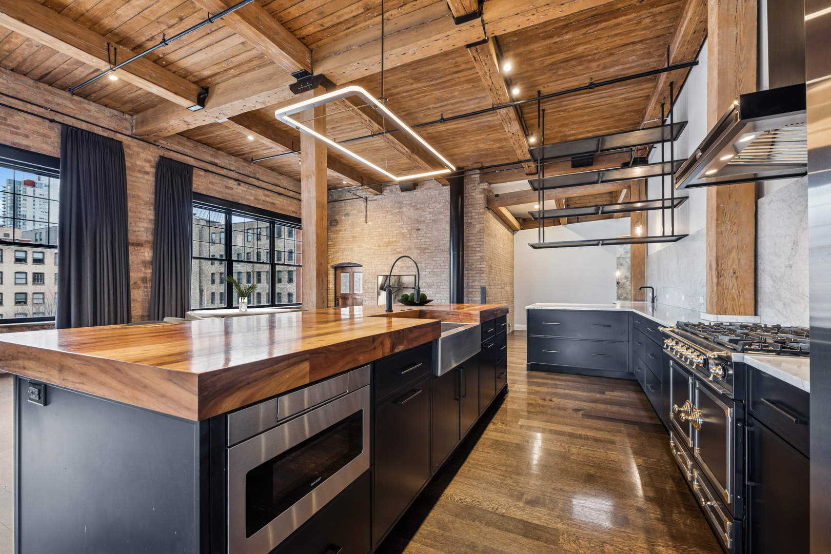 1000 W Washington Blvd #436-437 Chicago, IL 60607