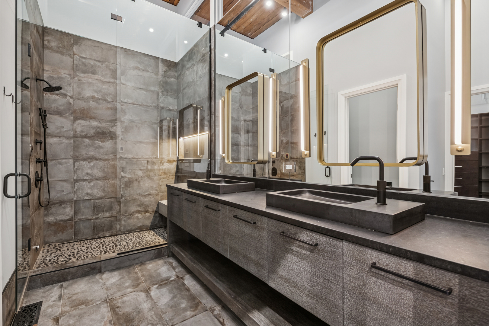 1000 W Washington Blvd #436-437 Chicago, IL 60607