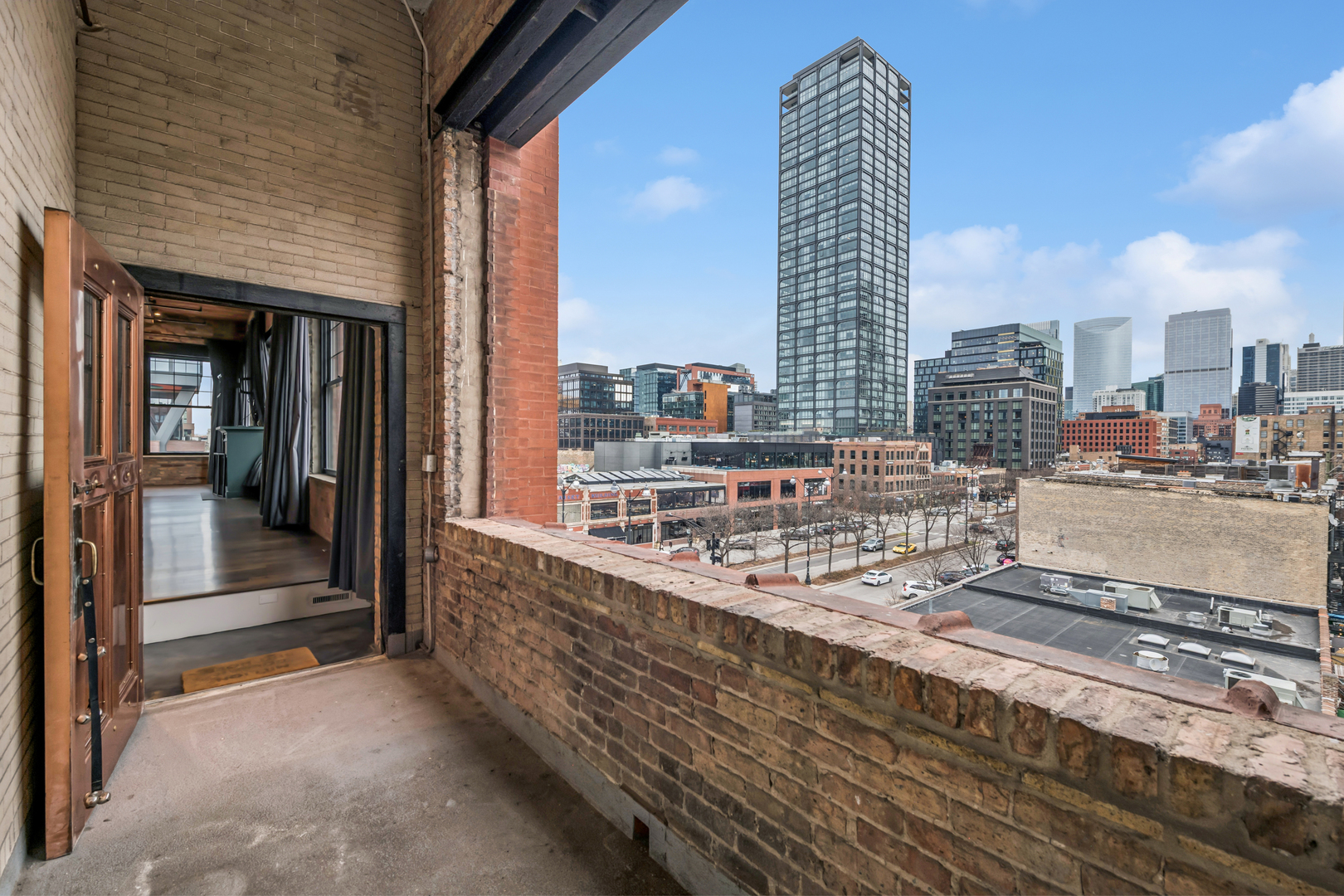 1000 W Washington Blvd #436-437 Chicago, IL 60607