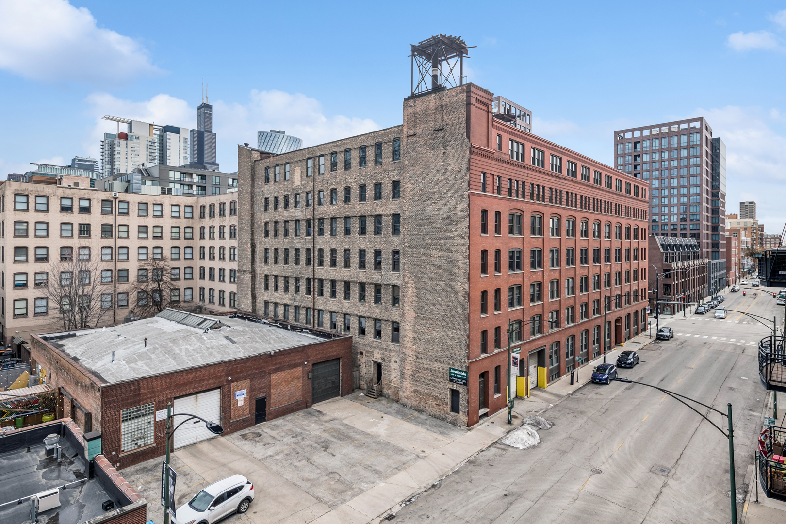 1000 W Washington Blvd #436-437 Chicago, IL 60607