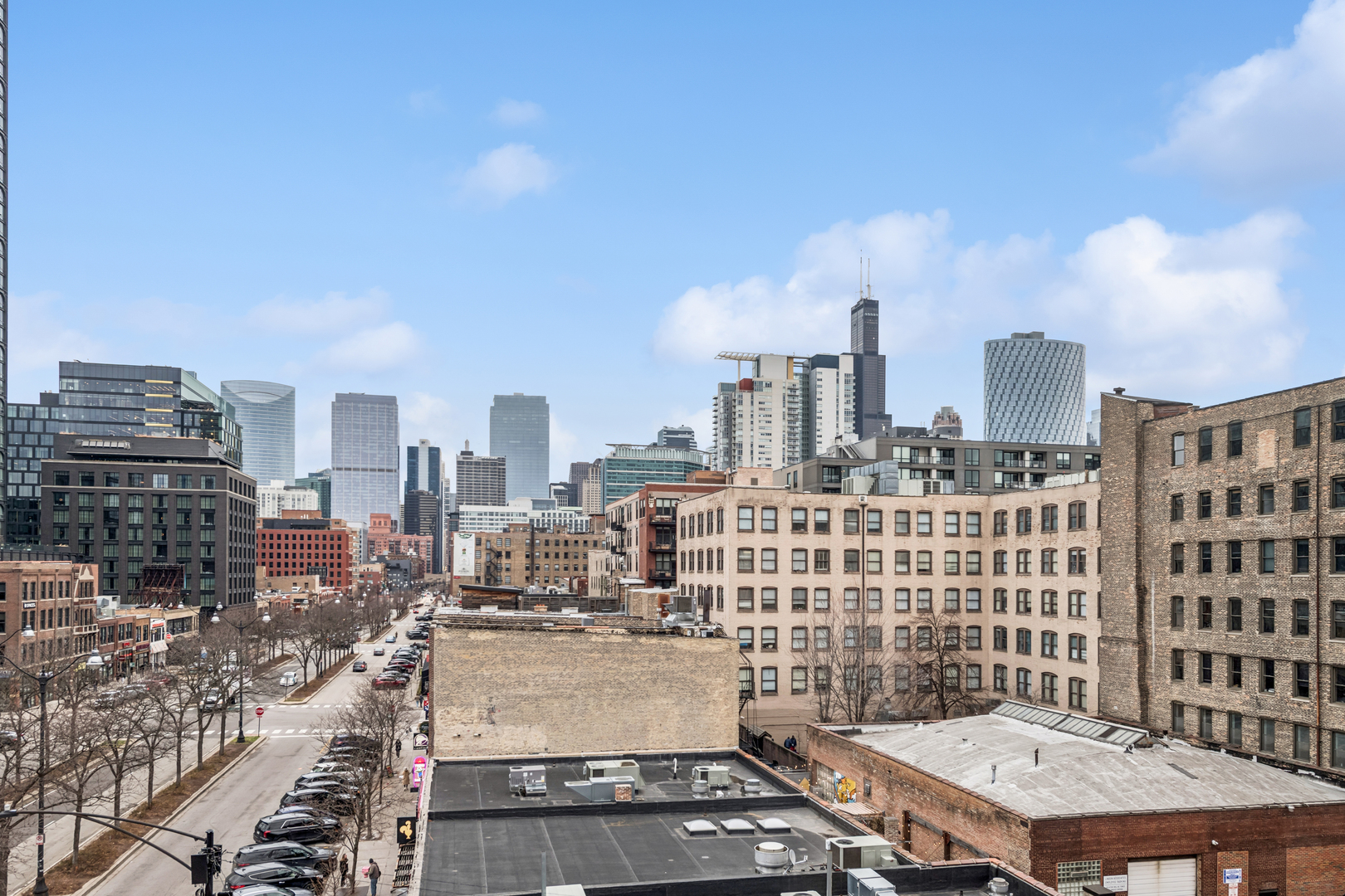 1000 W Washington Blvd #436-437 Chicago, IL 60607