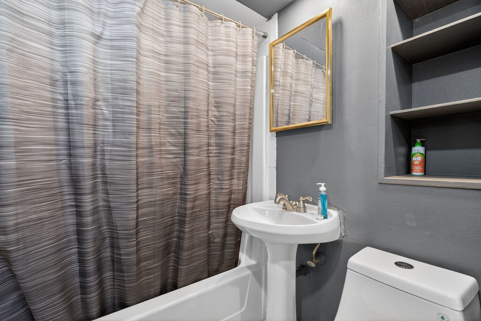 1225 Clara Ave Joliet, IL 60435