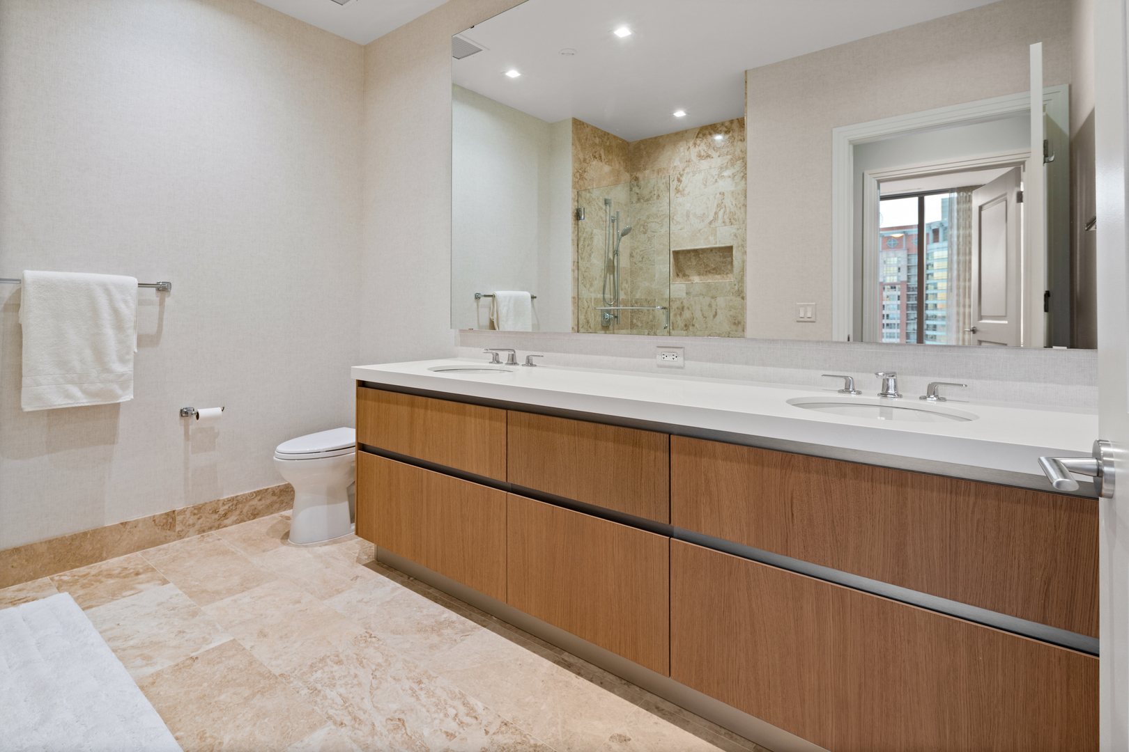 363 E Wacker Dr #1906 Chicago, IL 60601