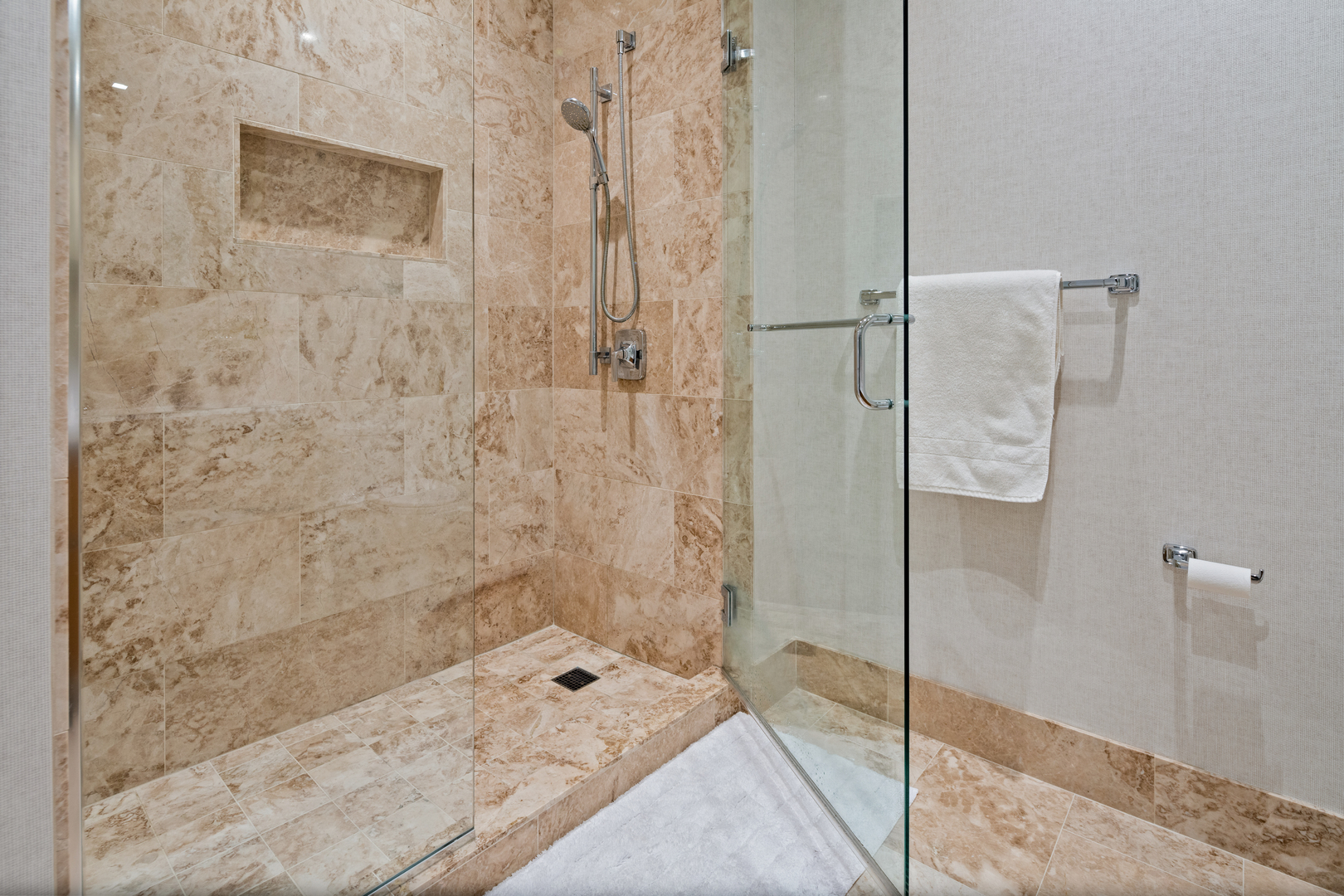 363 E Wacker Dr #1906 Chicago, IL 60601