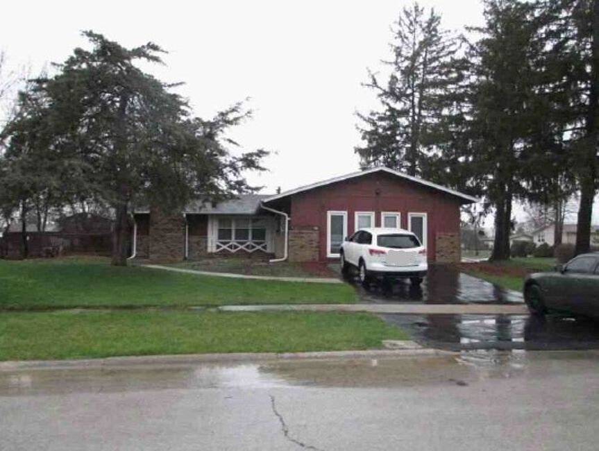 18900 Oakwood Ct Country Club Hills, IL 60478