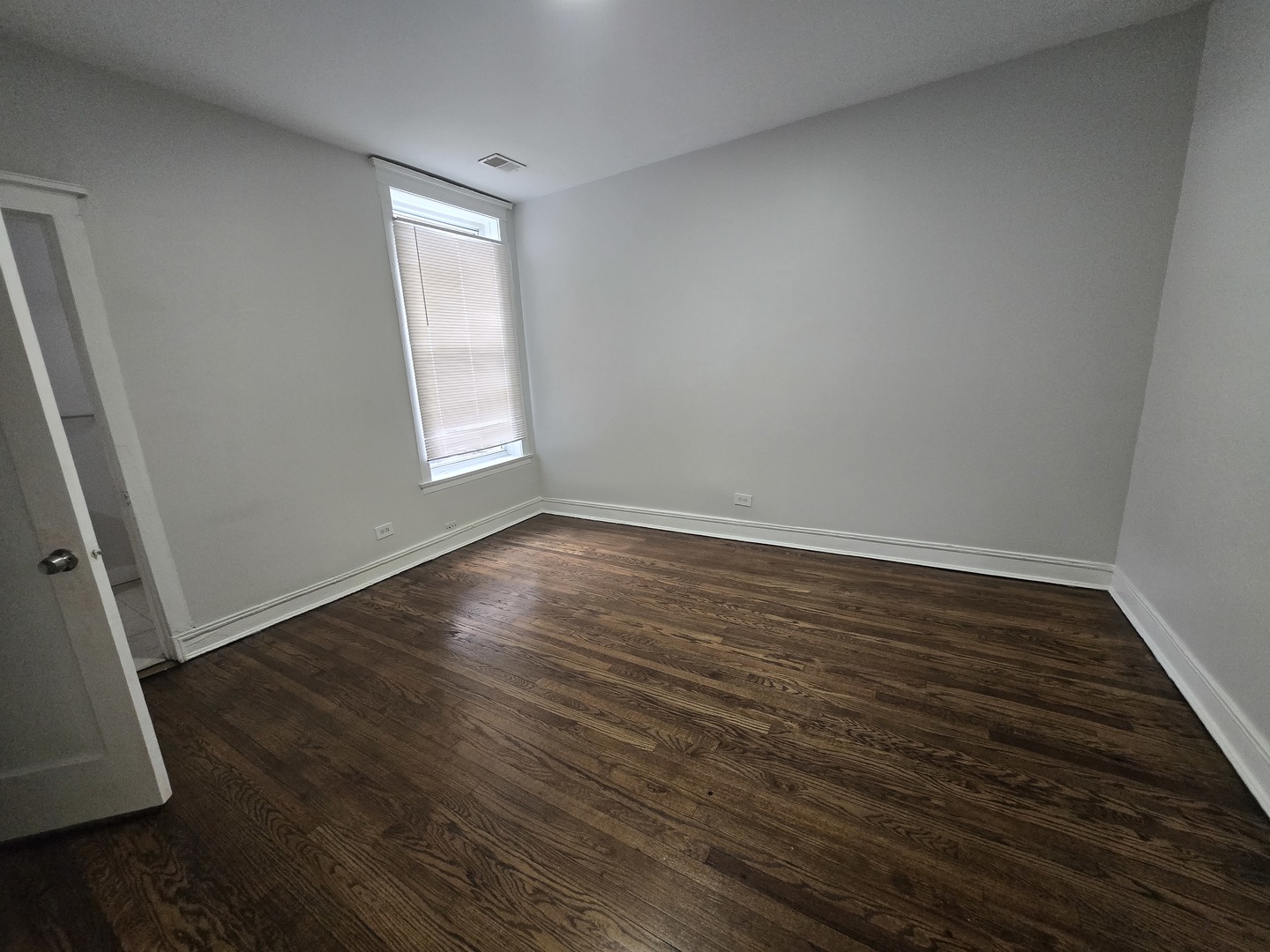 6812 S Cornell Ave #1N Chicago, IL 60649