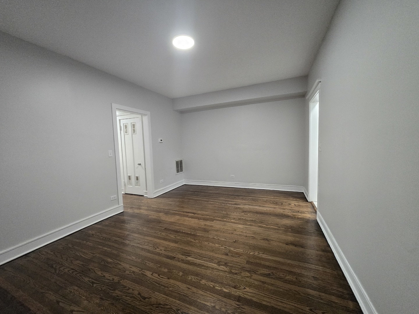 6812 S Cornell Ave #1N Chicago, IL 60649