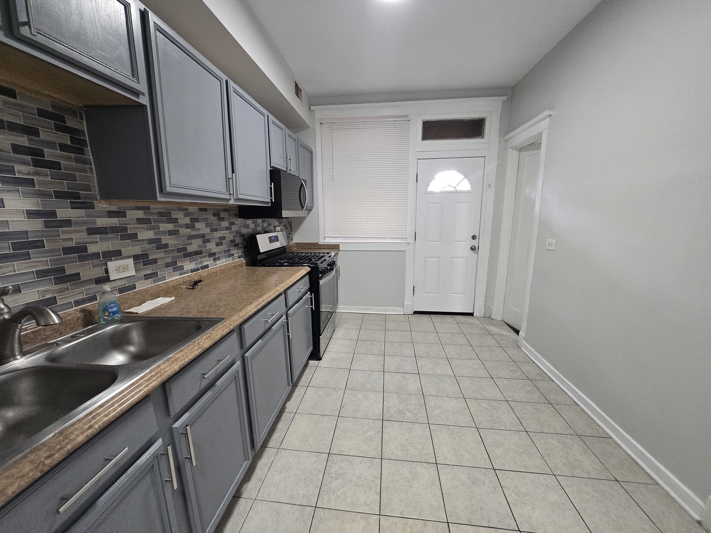 6812 S Cornell Ave #1N Chicago, IL 60649