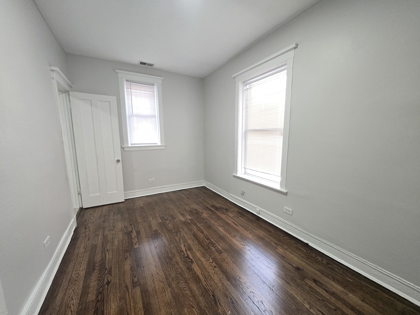 6812 S Cornell Ave #1N Chicago, IL 60649