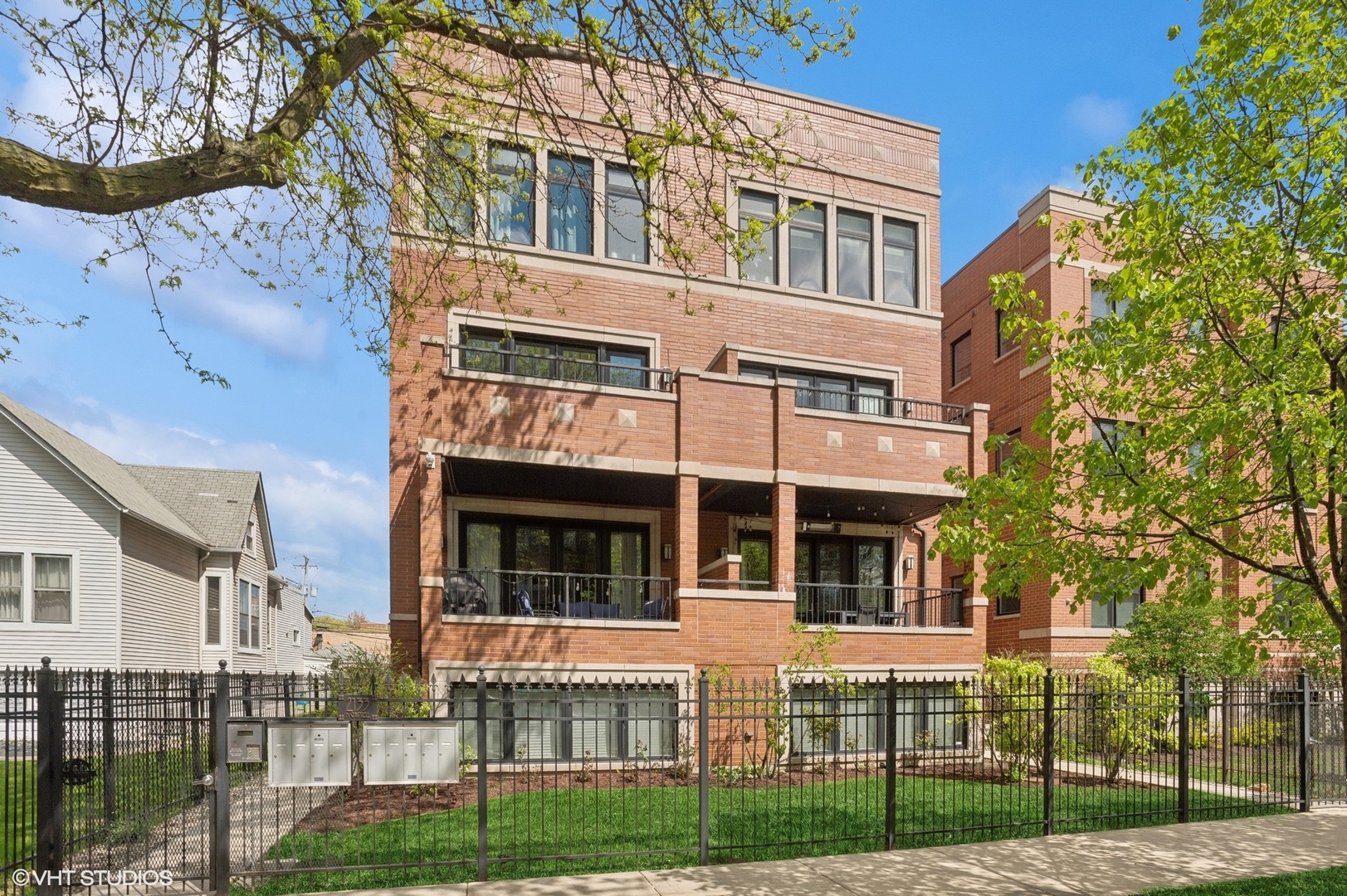 2133 N Campbell Ave #2C