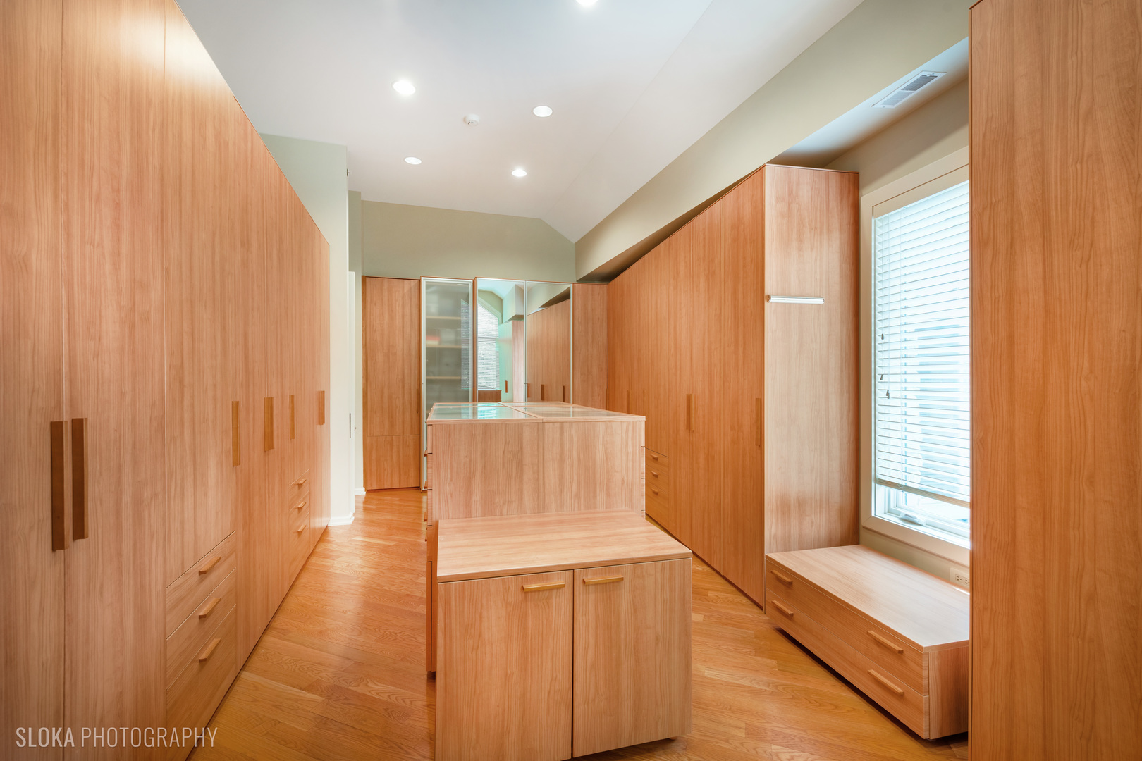 55 S Deere Park Dr Highland Park, IL 60035