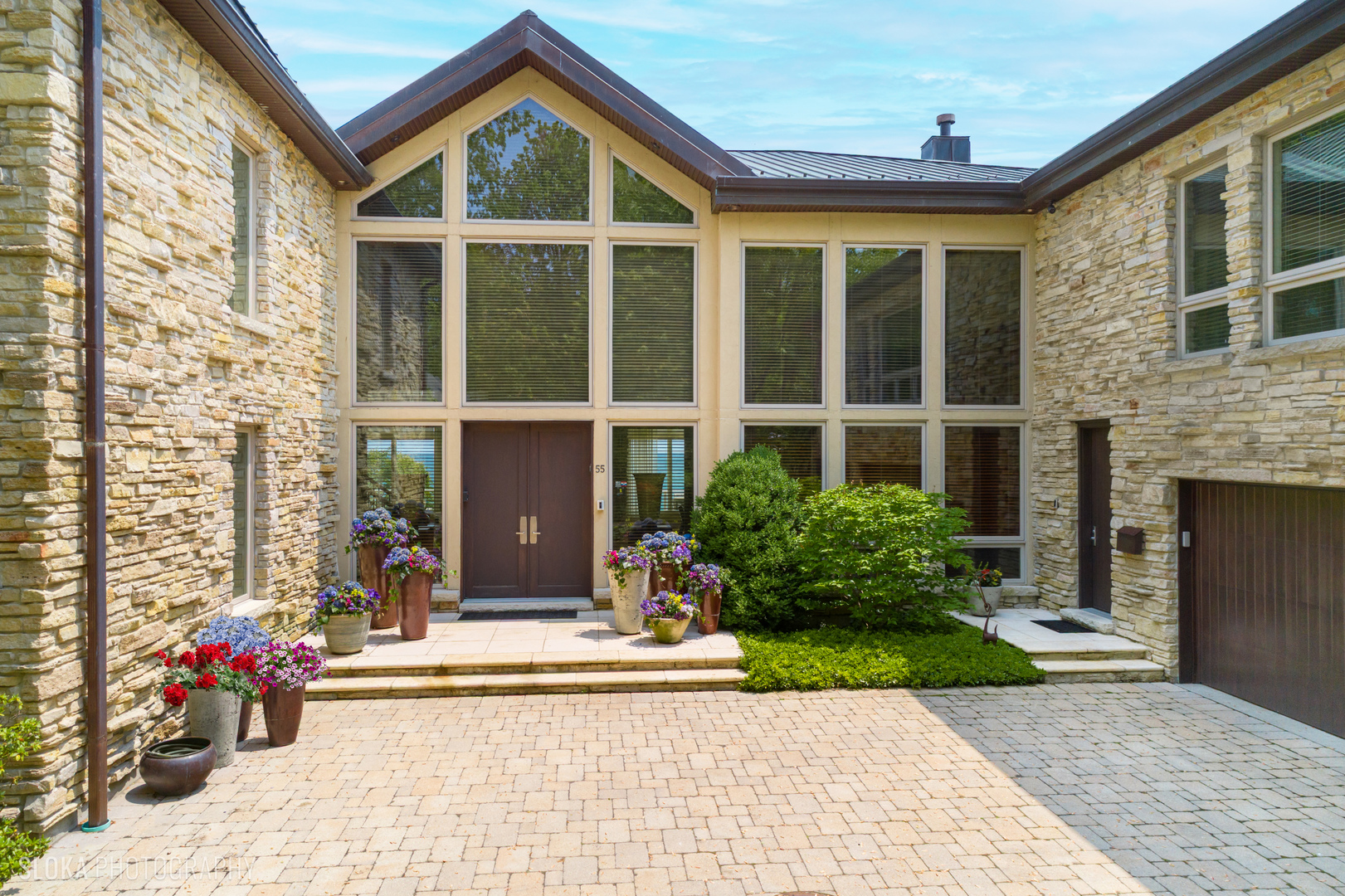 55 S Deere Park Dr Highland Park, IL 60035