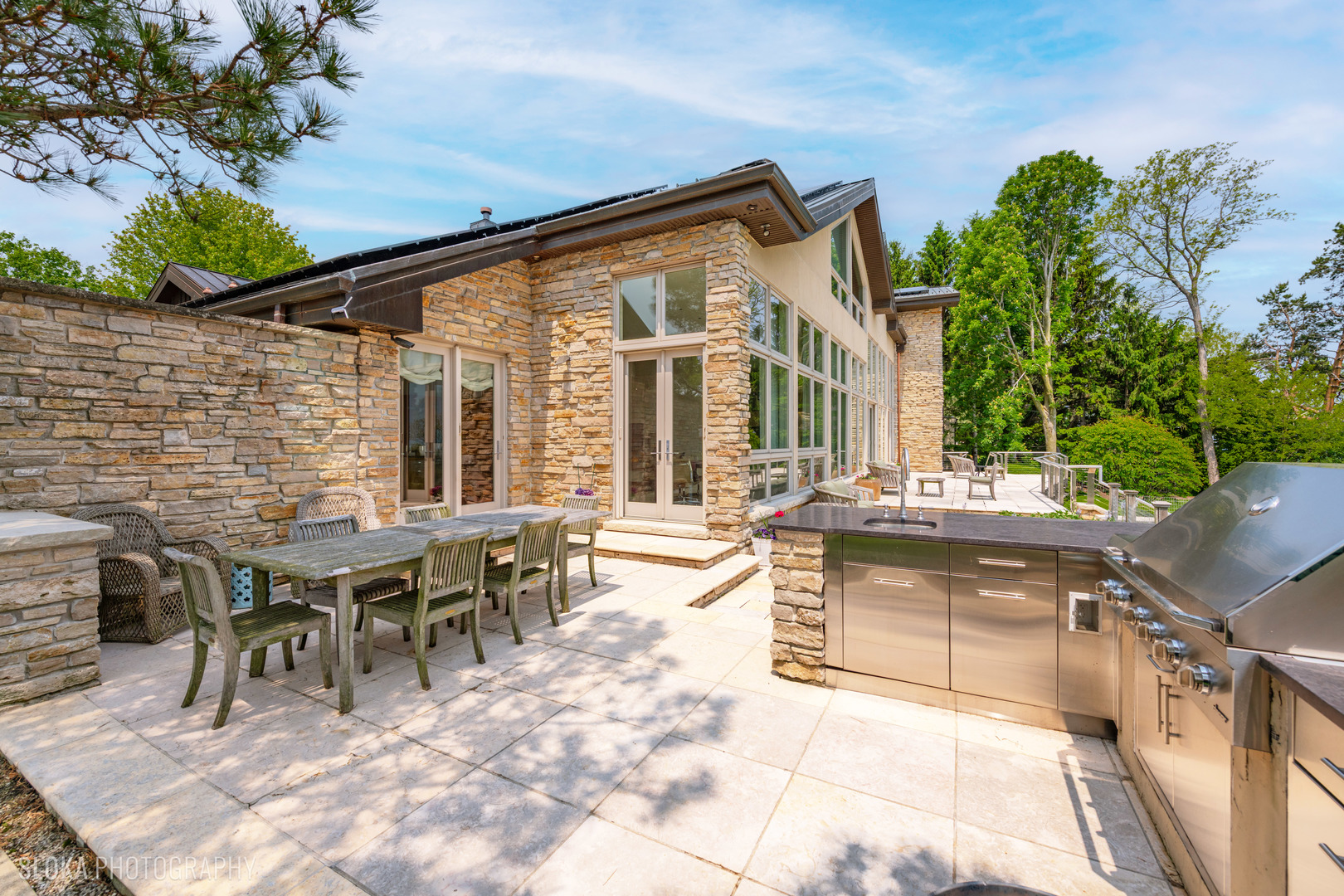 55 S Deere Park Dr Highland Park, IL 60035