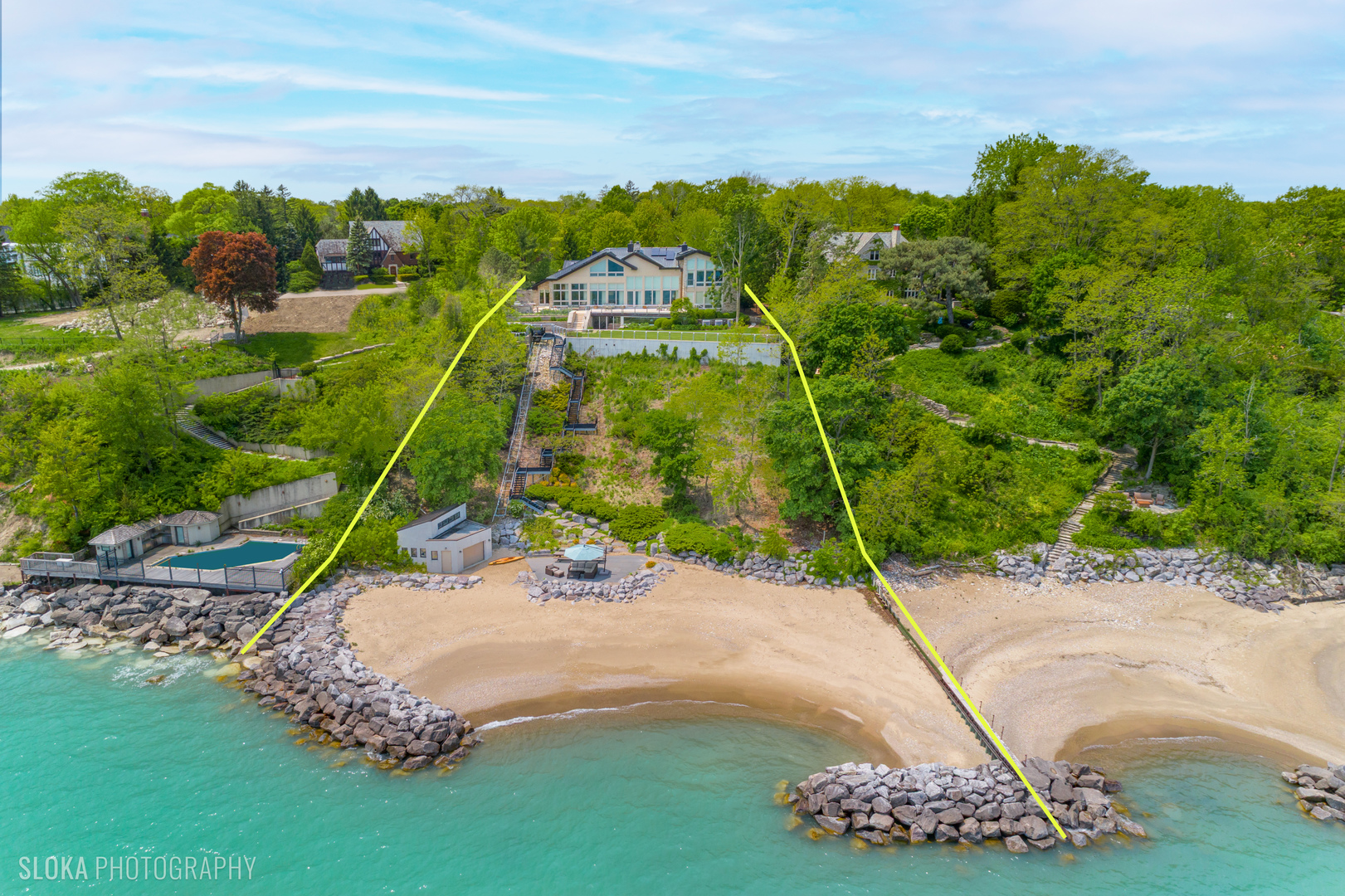 55 S Deere Park Dr Highland Park, IL 60035