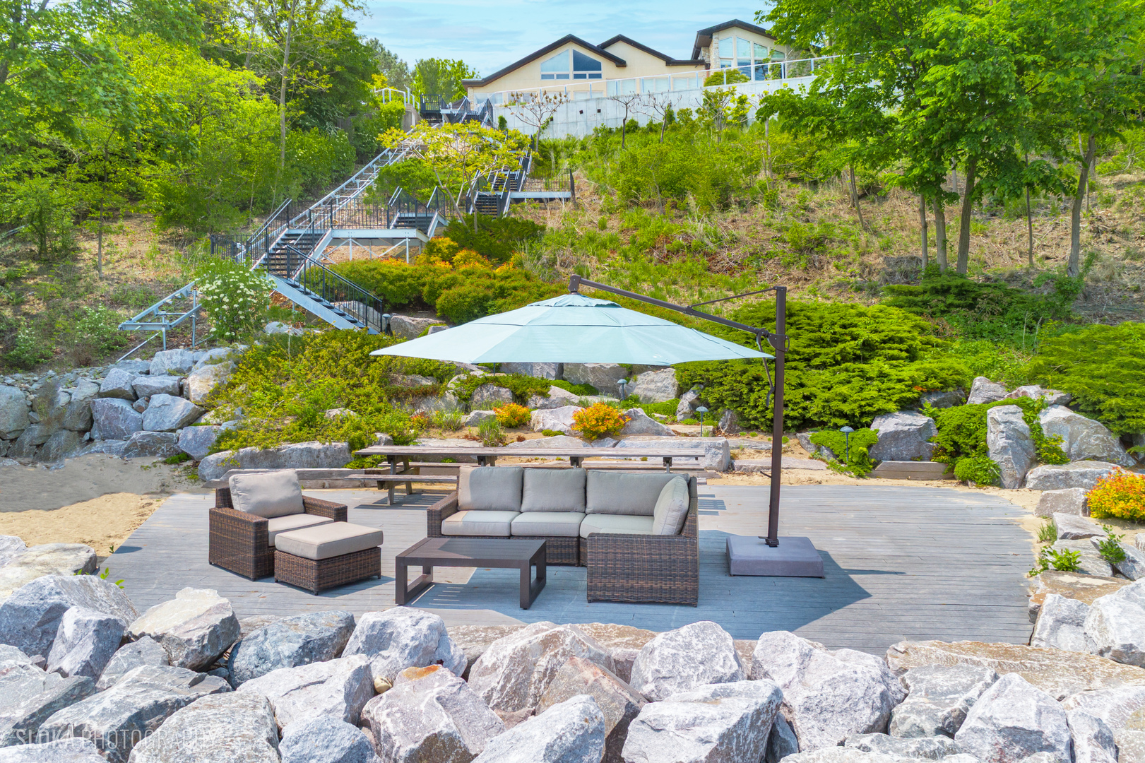 55 S Deere Park Dr Highland Park, IL 60035