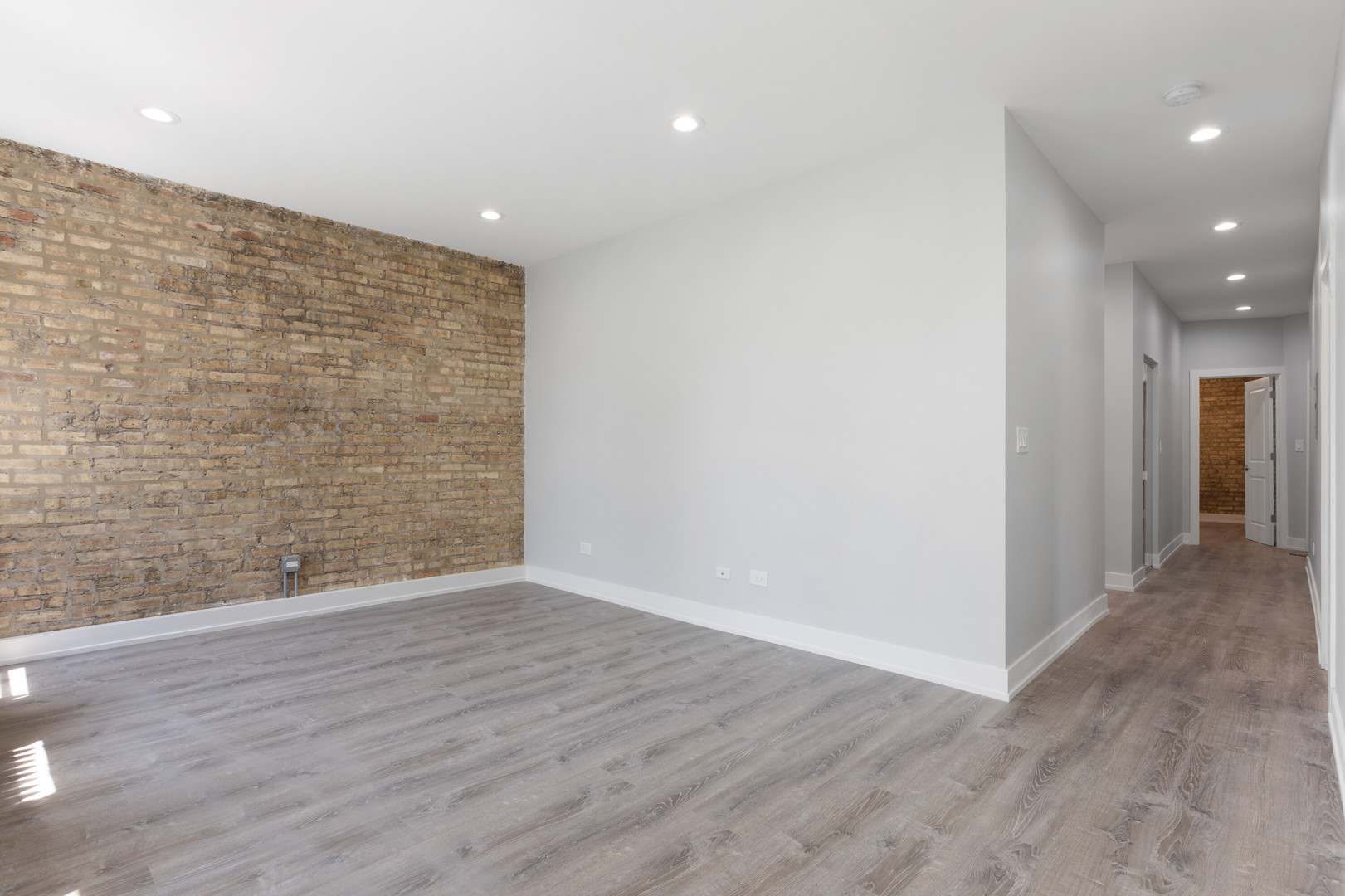 1320 W Birchwood Ave #1 Chicago, IL 60626