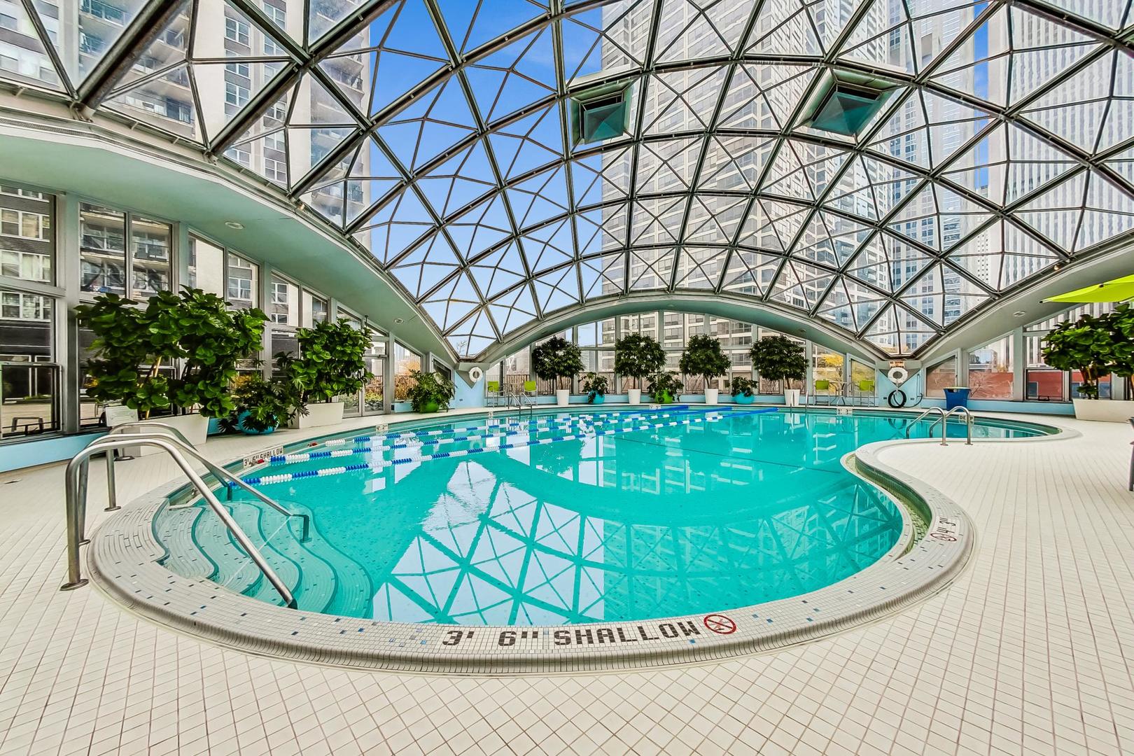 400 E RANDOLPH St #2406 Chicago, IL 60601