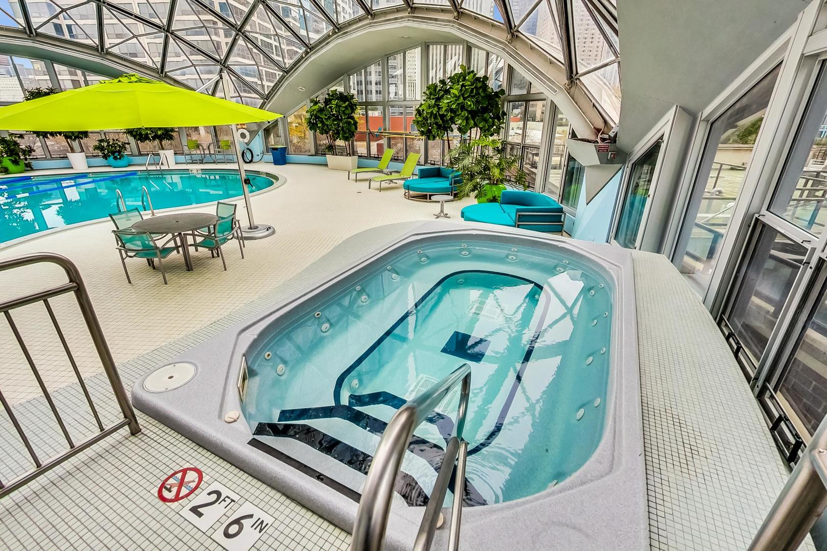 400 E RANDOLPH St #2406 Chicago, IL 60601