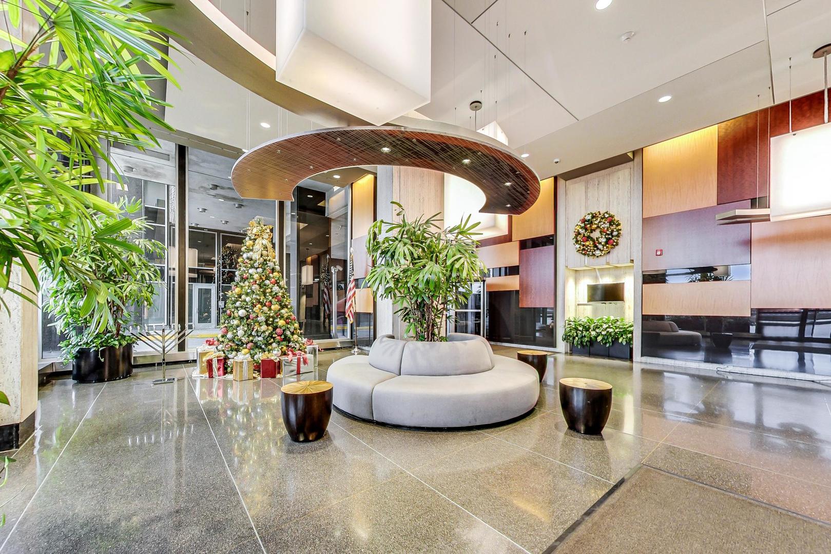 400 E RANDOLPH St #2406 Chicago, IL 60601