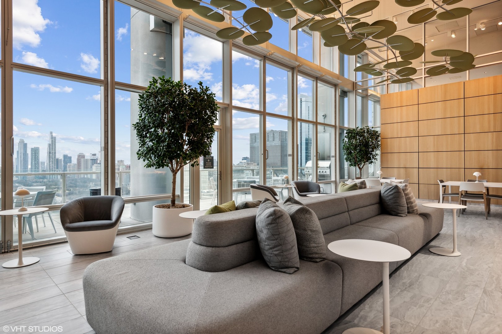 340 E RANDOLPH St #5103 Chicago, IL 60601