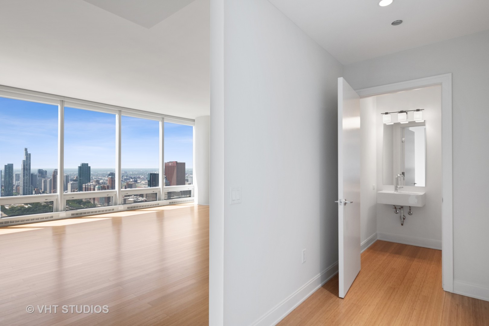 340 E RANDOLPH St #5103 Chicago, IL 60601