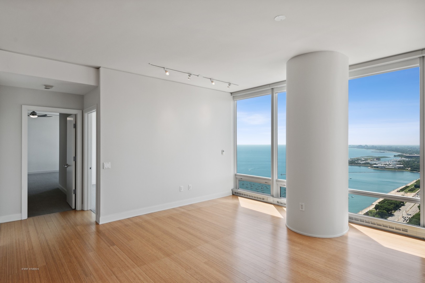 340 E RANDOLPH St #5103 Chicago, IL 60601