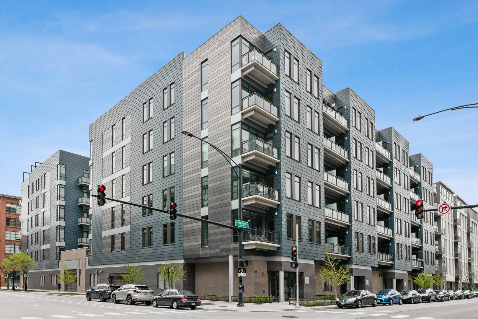 35 N Aberdeen St #5S
