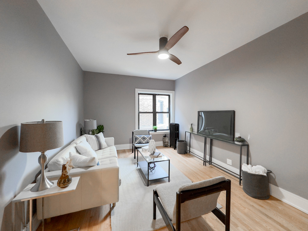 633 W Cornelia Ave #2W