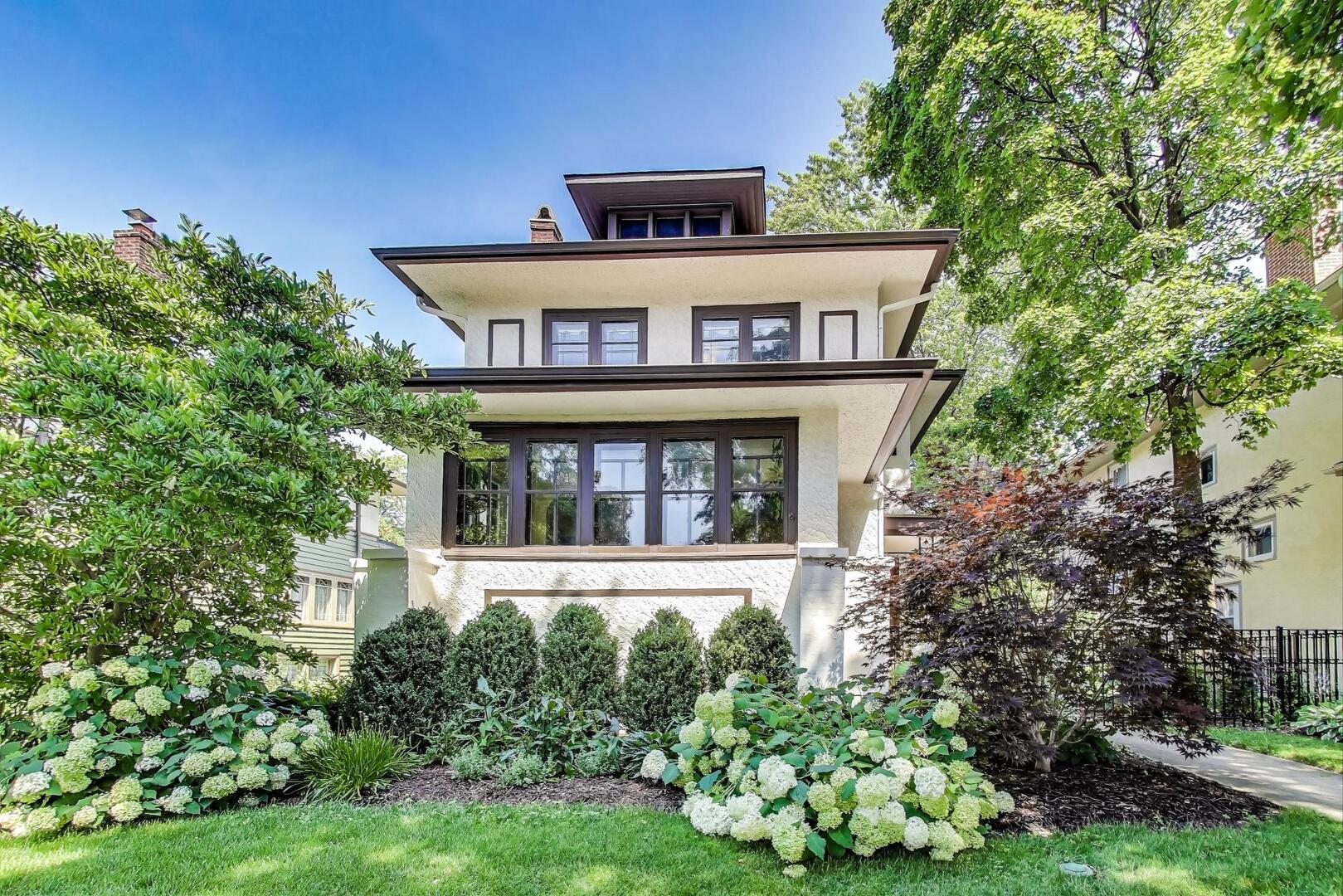 822 Columbian Ave