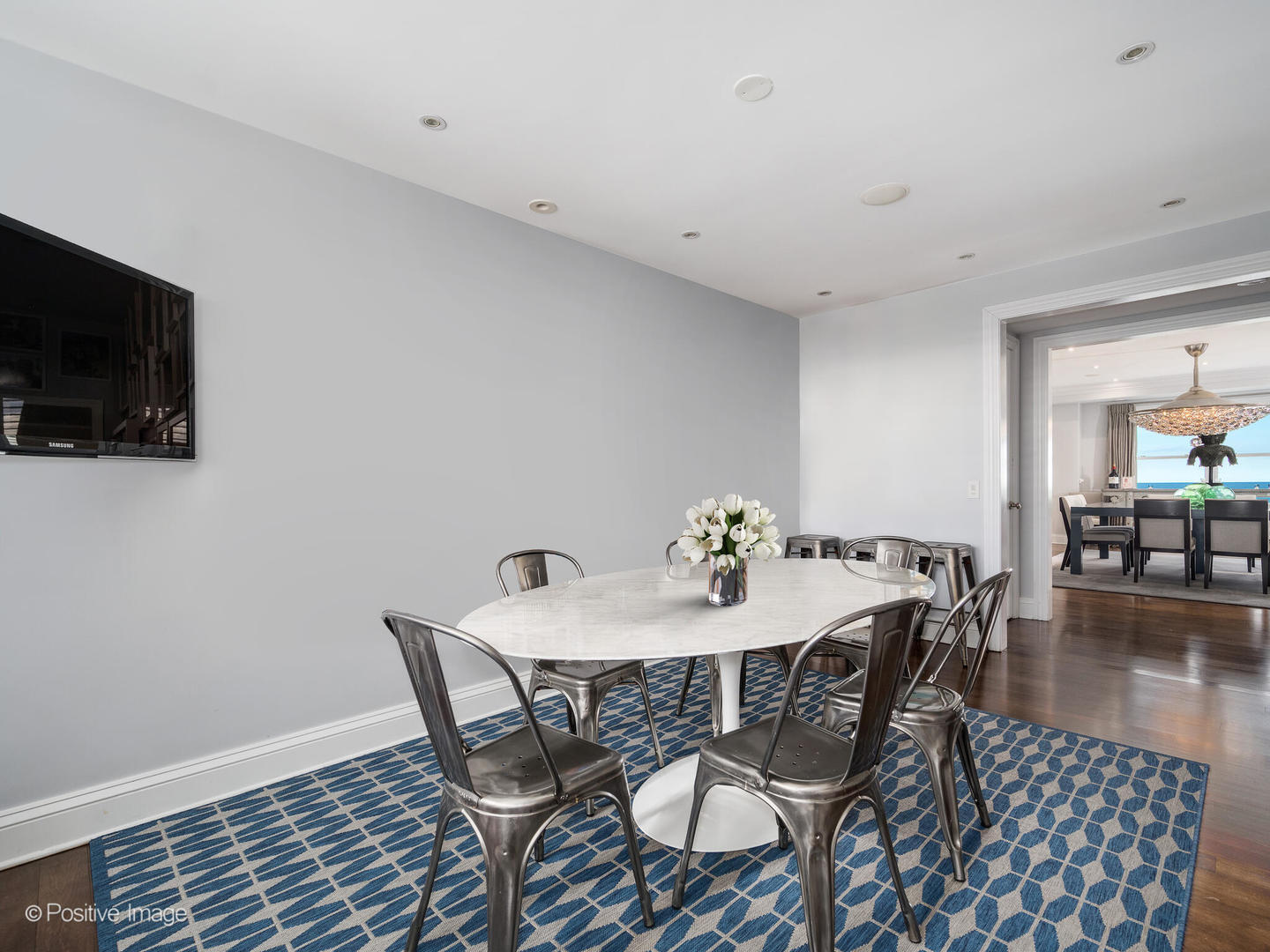 3920 N Lk Shr Dr #12N Chicago, IL 60613