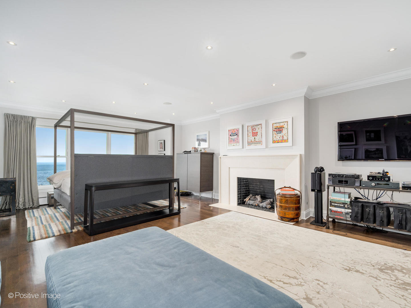 3920 N Lk Shr Dr #12N Chicago, IL 60613