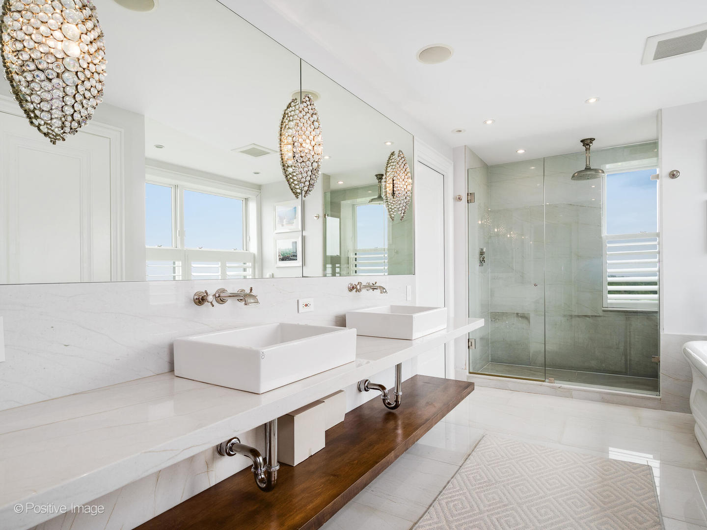 3920 N Lk Shr Dr #12N Chicago, IL 60613