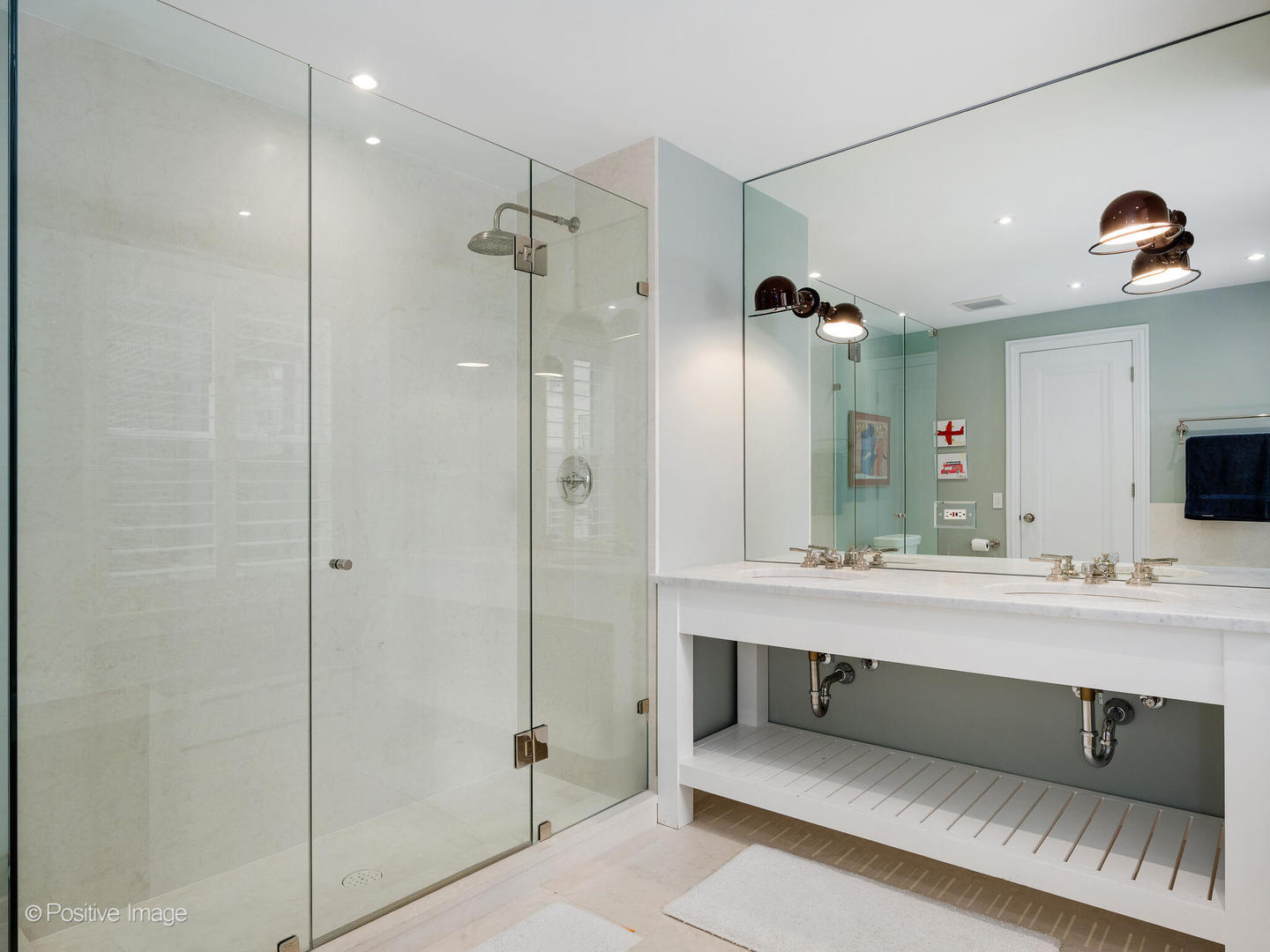 3920 N Lk Shr Dr #12N Chicago, IL 60613