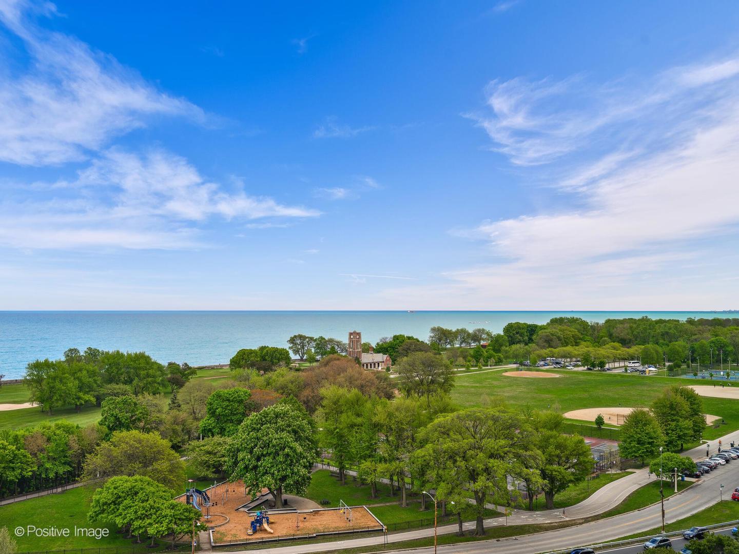 3920 N Lk Shr Dr #12N Chicago, IL 60613