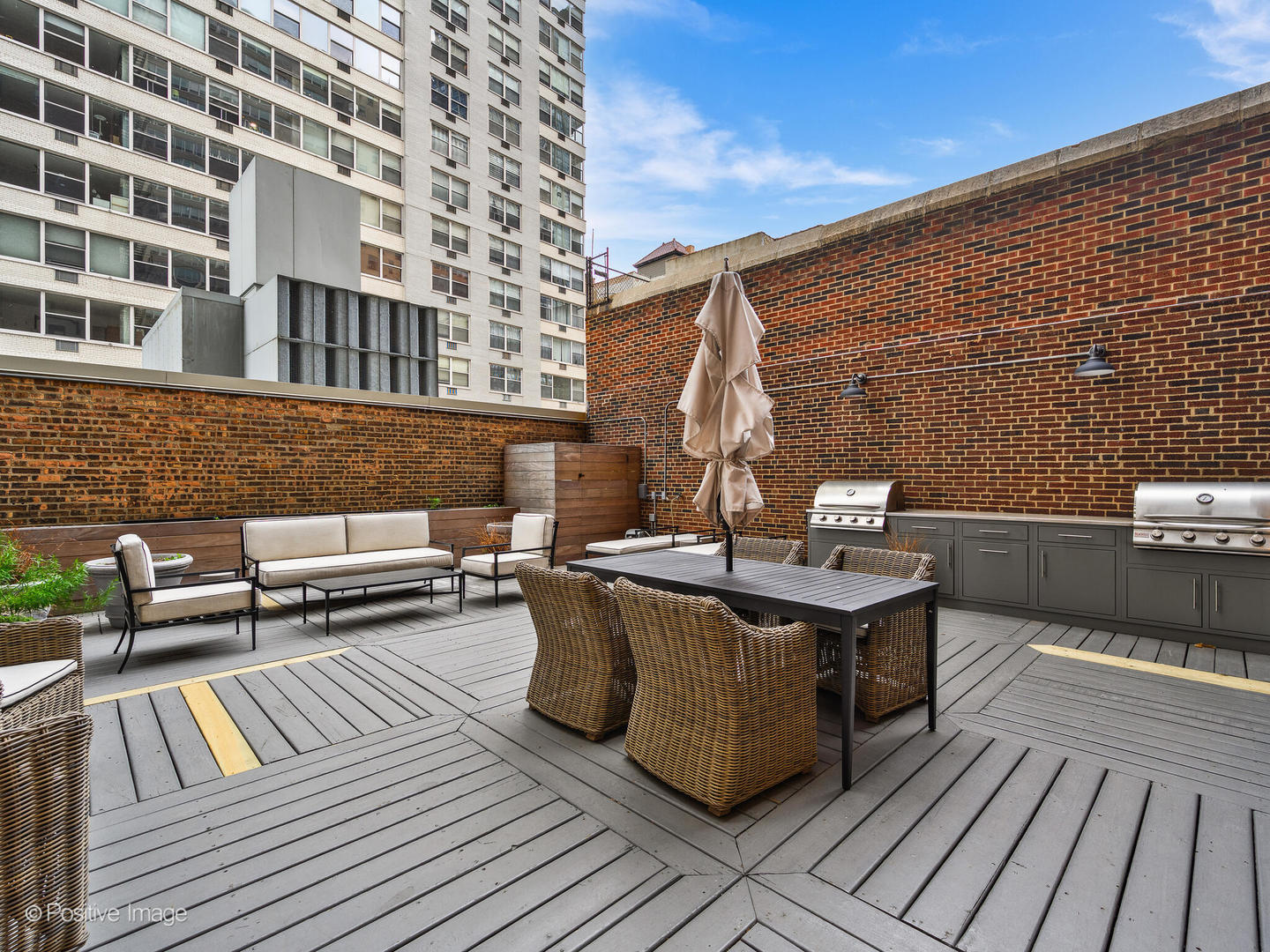 3920 N Lk Shr Dr #12N Chicago, IL 60613