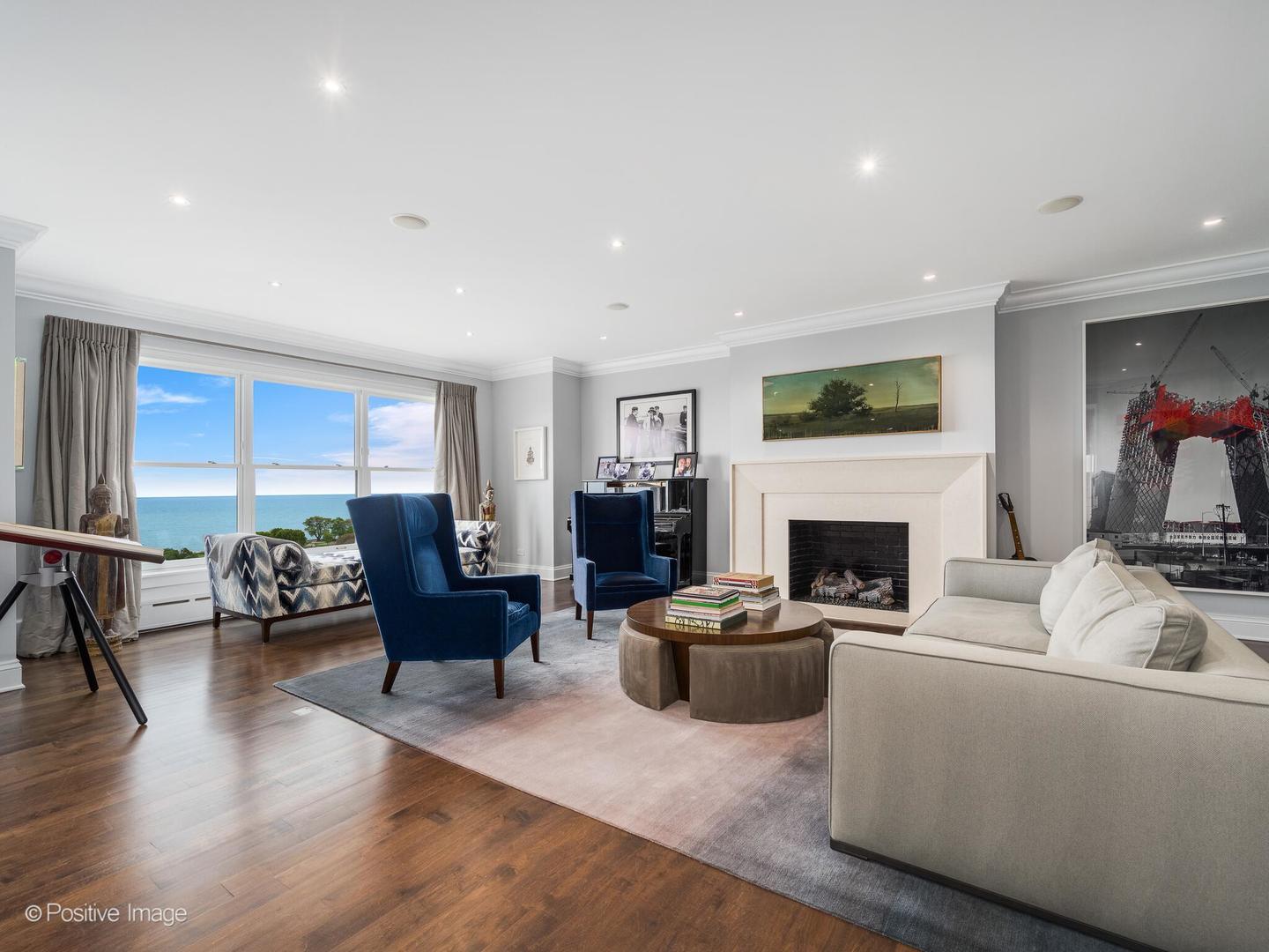 3920 N Lk Shr Dr #12N Chicago, IL 60613