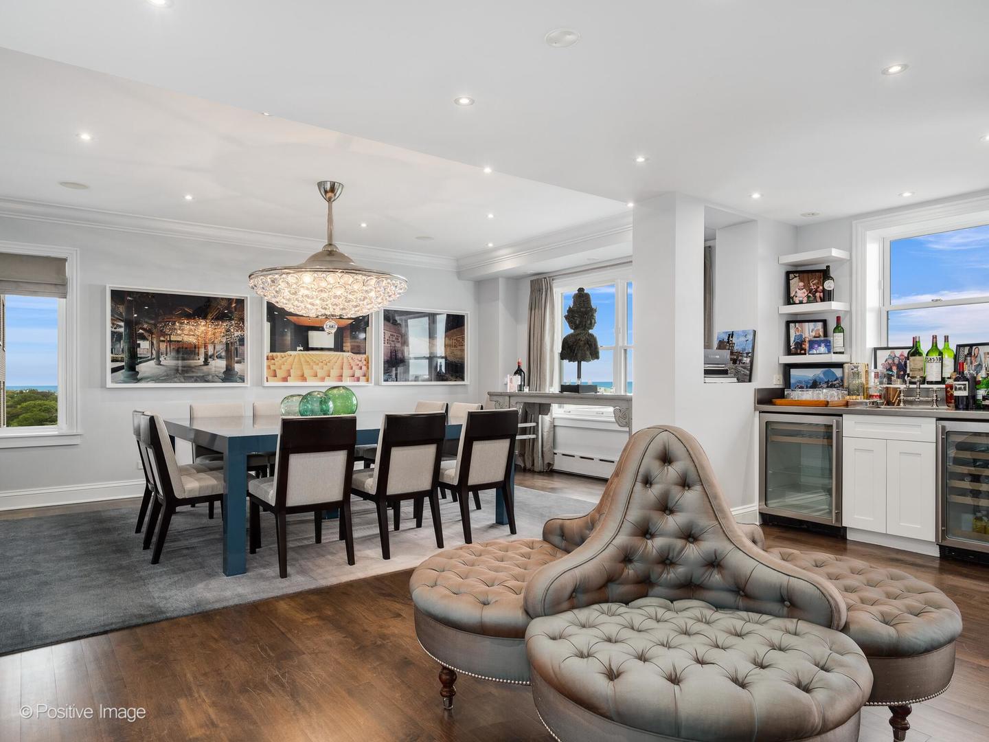 3920 N Lk Shr Dr #12N Chicago, IL 60613